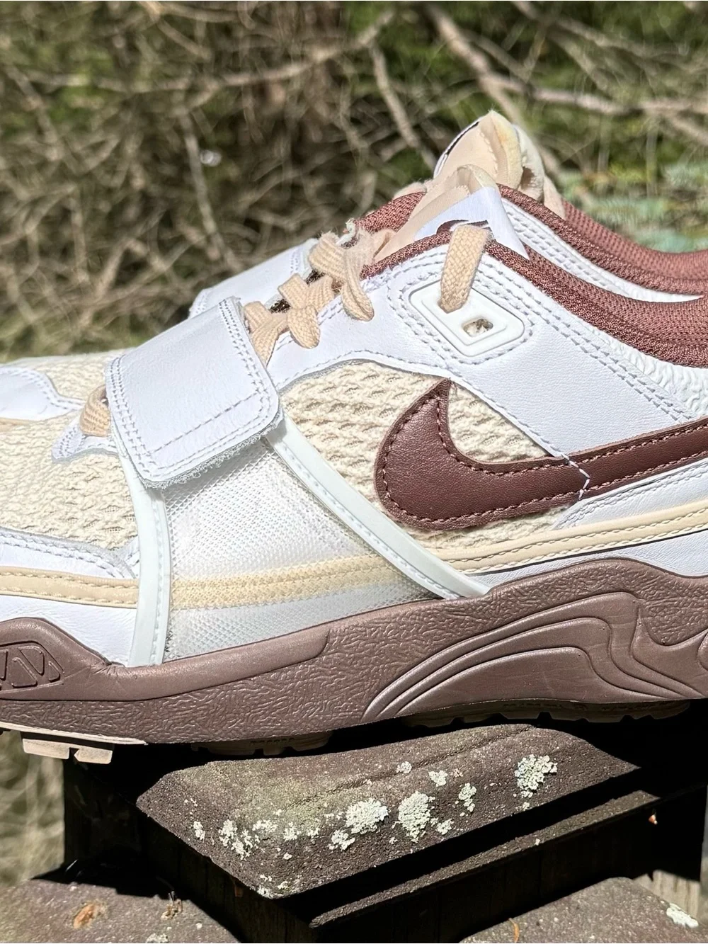 2025 Travis Scott x Nike Zoom Field Jaxx 'Light Chocolate'